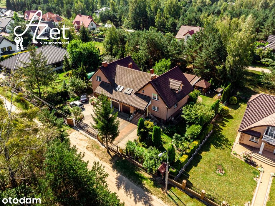 Marzenie rodziny, bliźniak z przepięknym ogrodem.