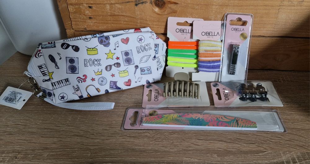 Nowy zestaw akcesoriów do włosów i paznokci O!Bella + rockowa kosmetyczka/piórnik