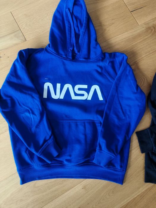 Oddam dwie męskie bluzy rozmiar S