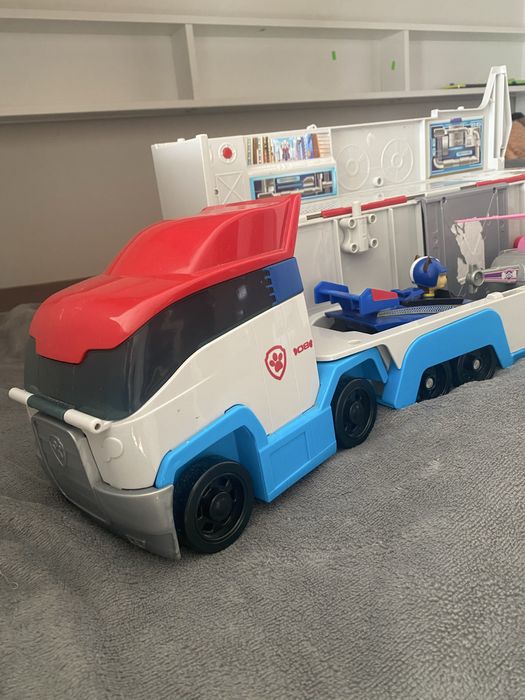 Auto psi patrol z trzema autkami