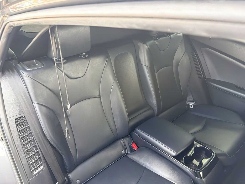 Toyota Prius Prime      2019