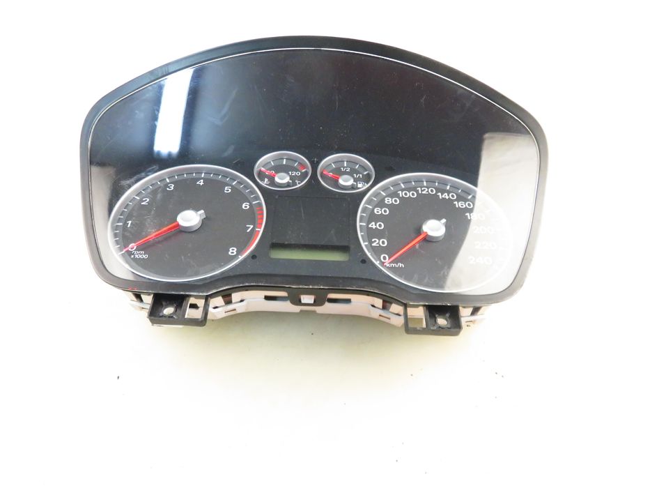 Licznik Ford Focus C-max 1.6 - 4m5t10849er
