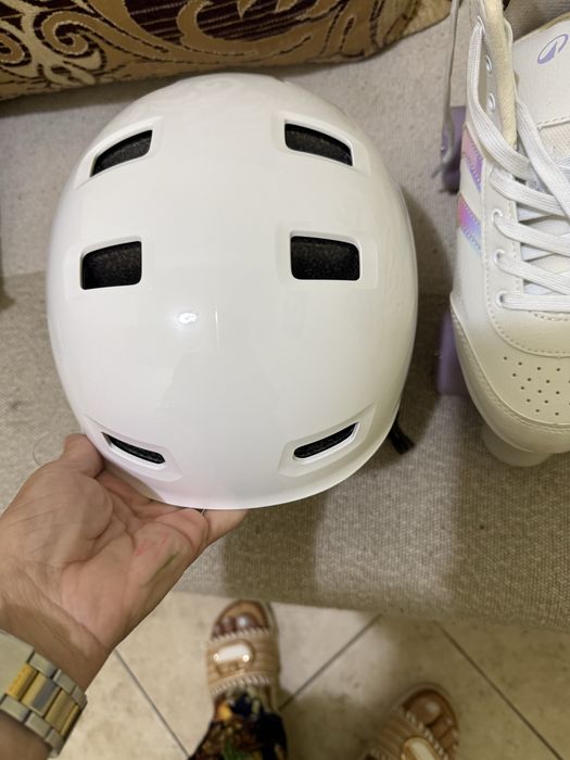 Patins novo, usado so uma vez, minha filha não gostou, interessados