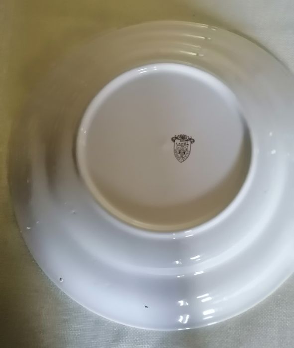 Pratos vintage ( Sacavém).