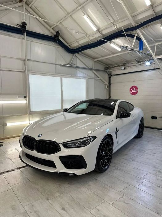 BMW M8 competition , carbon core