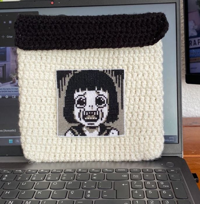 Bolsa de crochet e ponto cruz (personalizado)