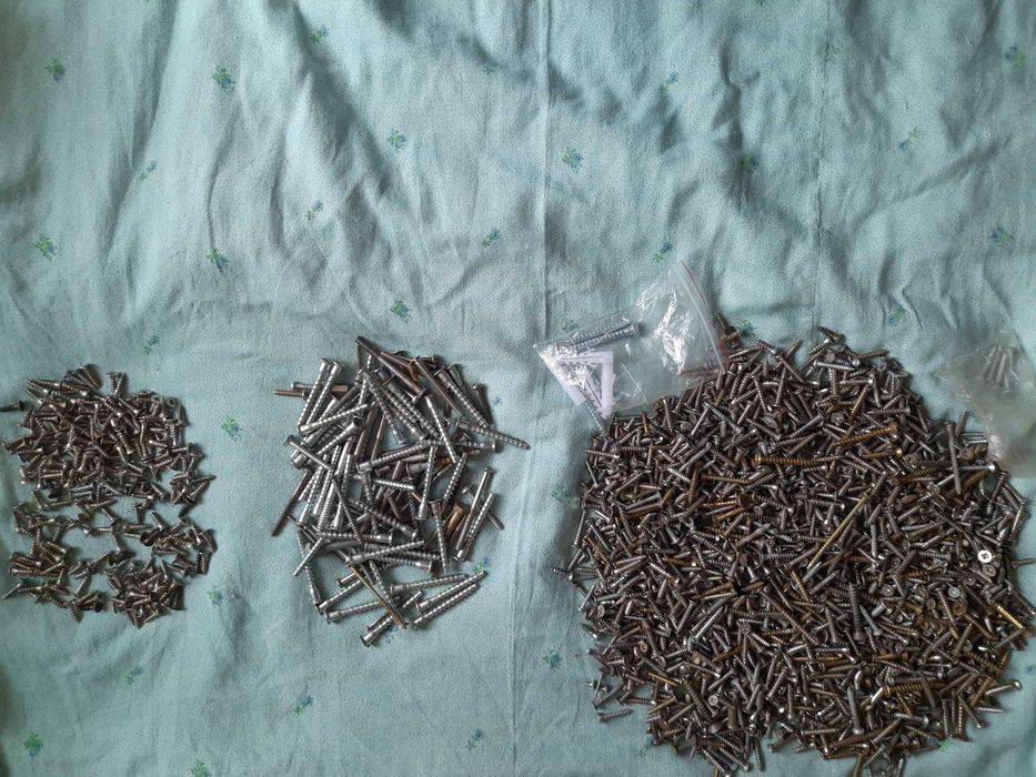 Саморезы разные 2,7 кг цена за все