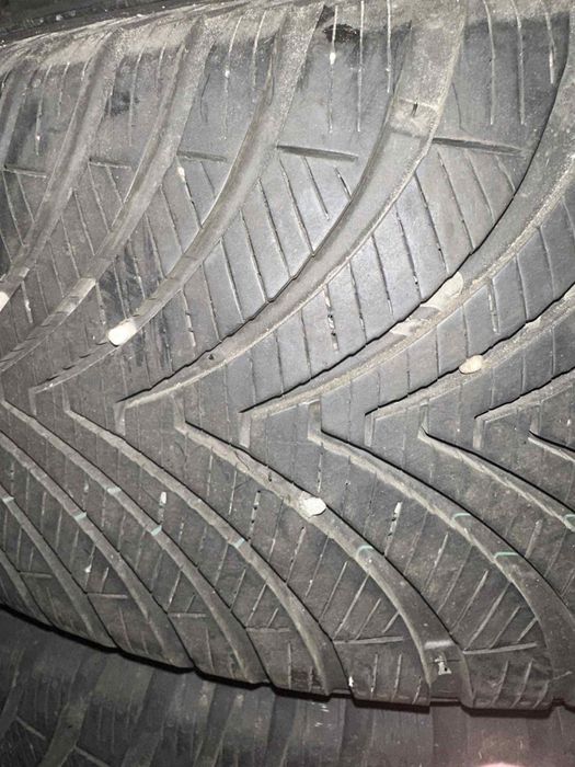 Opony Kumho 215/65 R17 103V / całoroczne