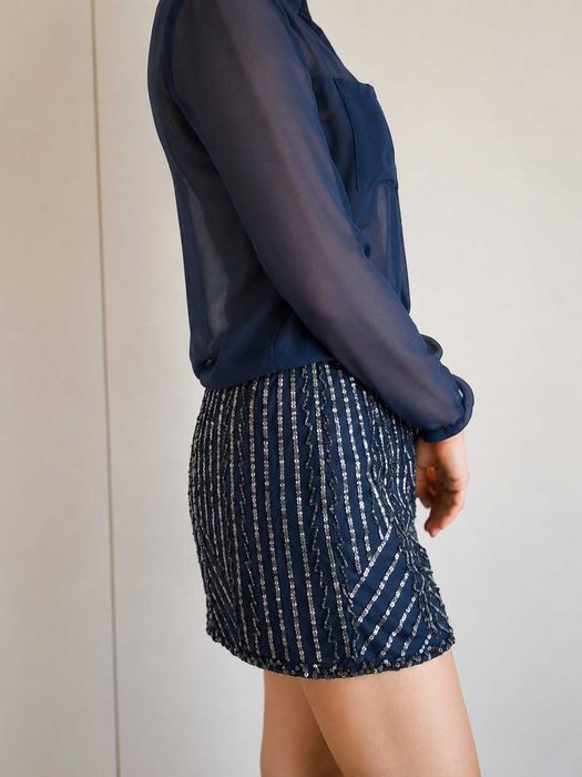 Macacão Curto Azul Marinho com Lantejoulas Douradas - ZARA