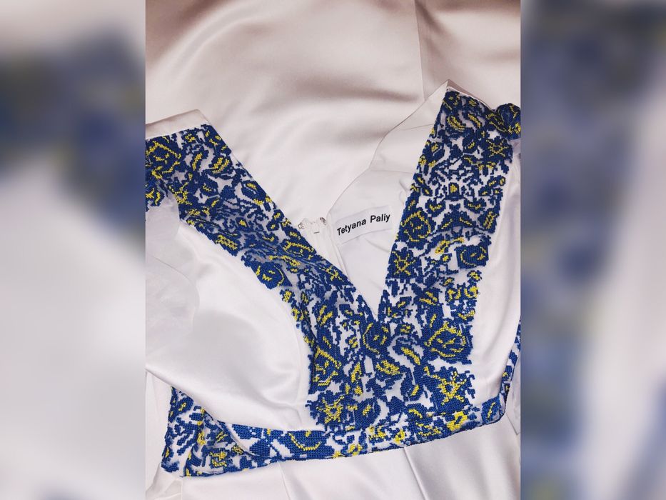 Продам українську весільну сукню