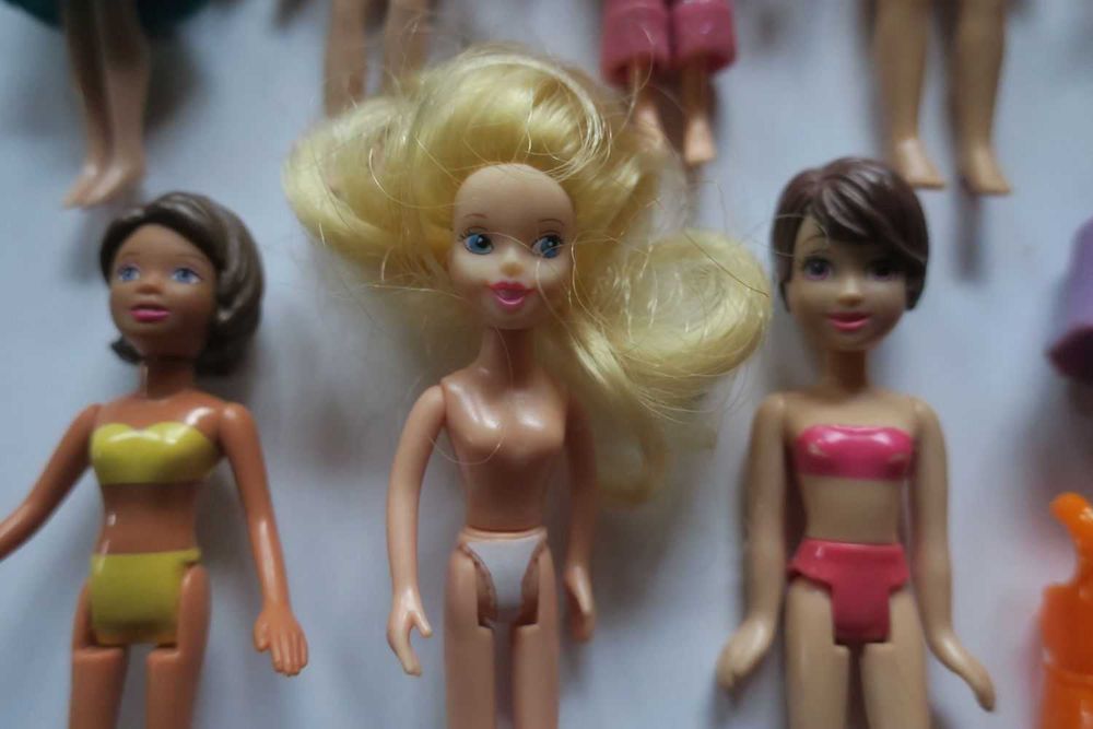 Zestaw 7 szt lalki Polly Pocket plus samochód