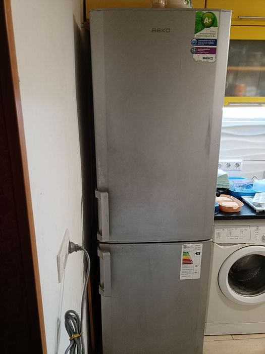 Холодильник Beko після виключення  світла не запускається.