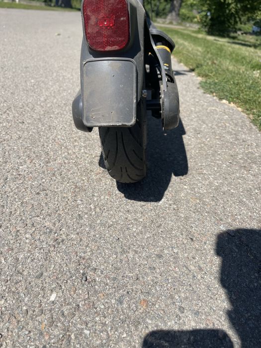 Продам ninebot g2