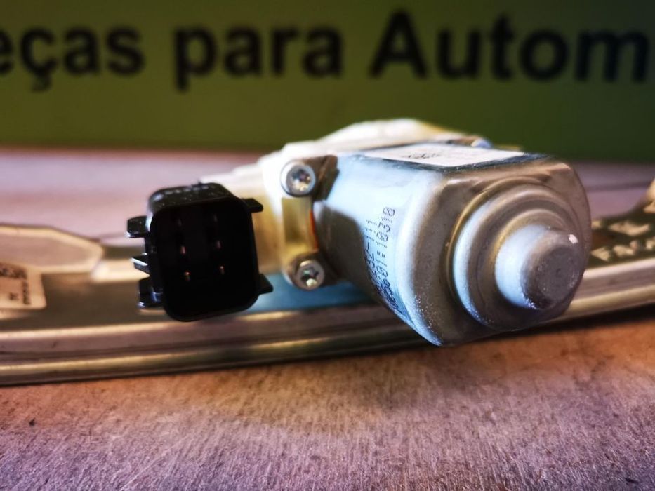 FORD FOCUS III TURNIER ELEVADOR PORTA TRÁS DIREITA - E076