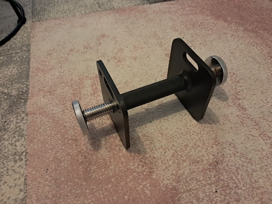 Gryf do hantla + śruby Zipro square