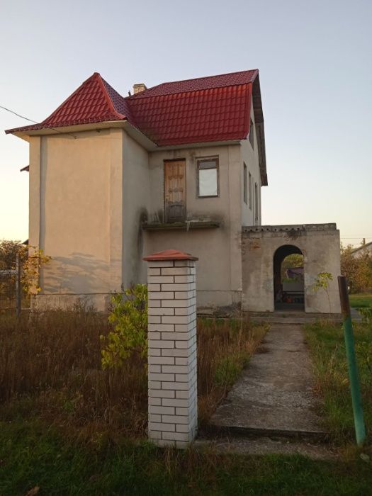 Дача и дачный участок в СТ(Лазурное), С.Процев 40км от Киева