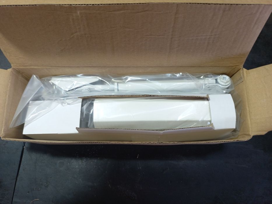 Доводчик дверной