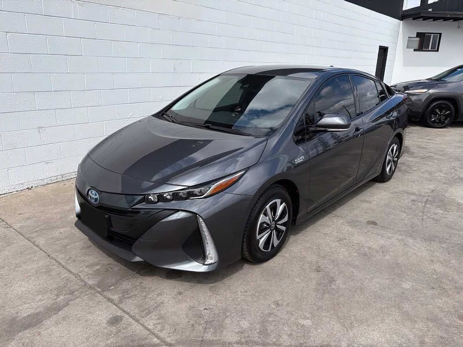 Toyota Prius Prime      2019