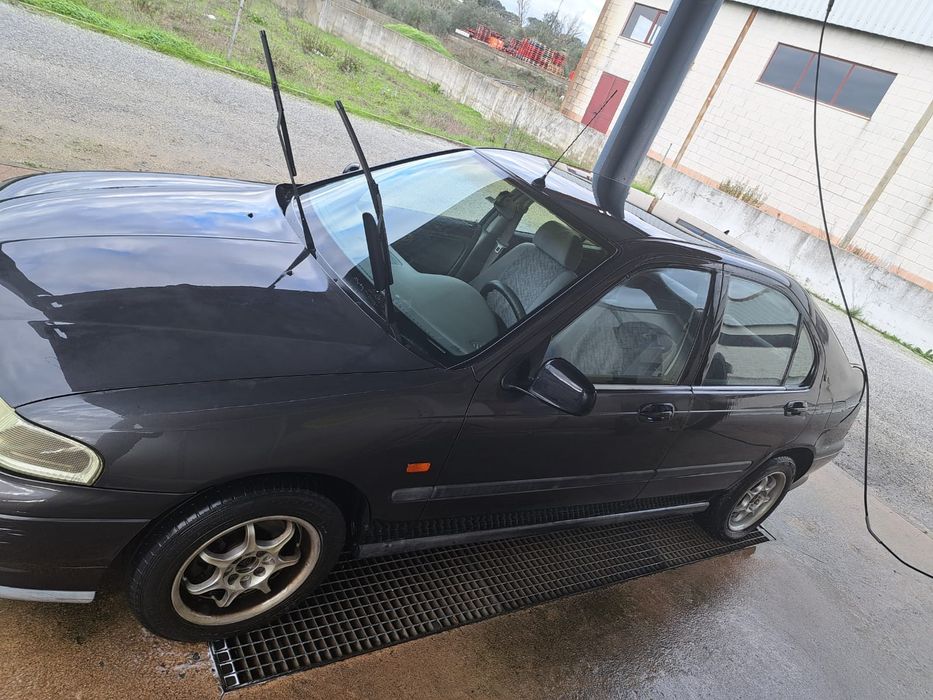 Veículo rover em ótimas condições