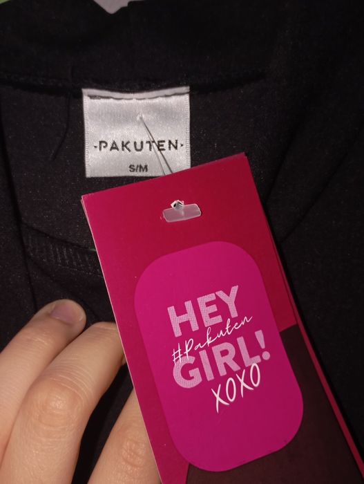 Sukienka czarna rozkloszowana