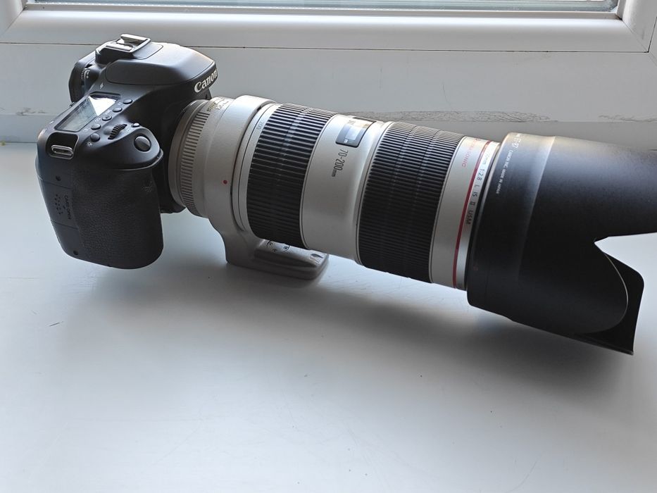 фотоаппарат canon 80d з об'єктивом canon  70-200mm  2.8