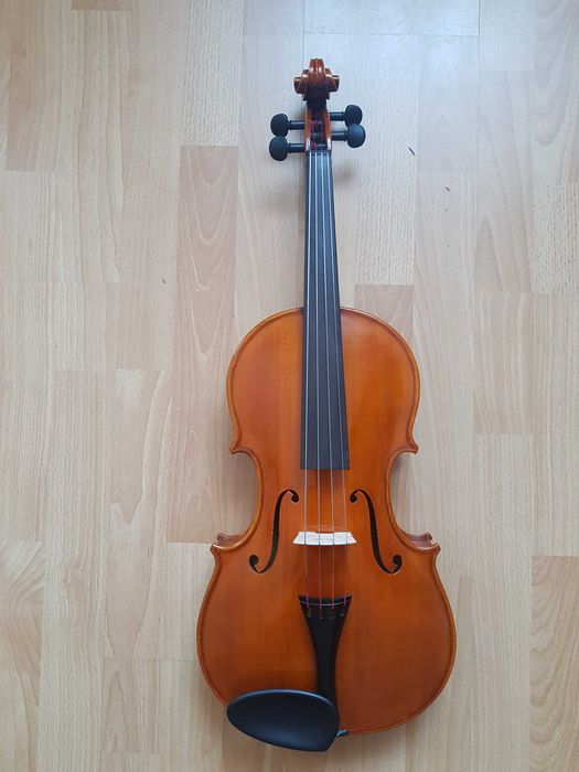 Sprzedam nową Altówkę 410 plus 10