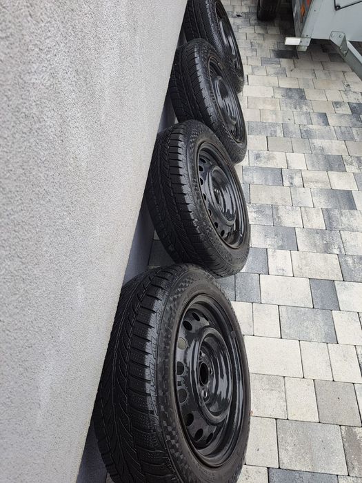 Koła opony z felgami 4 szt bardzo dobry stan 175/65 15R zimowe