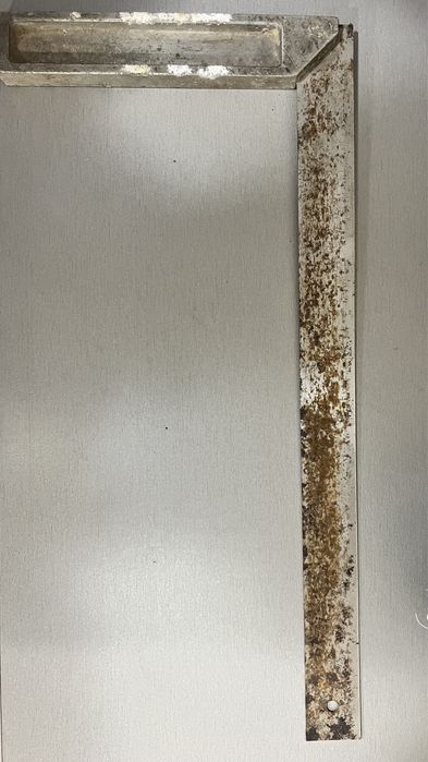 Угол металический