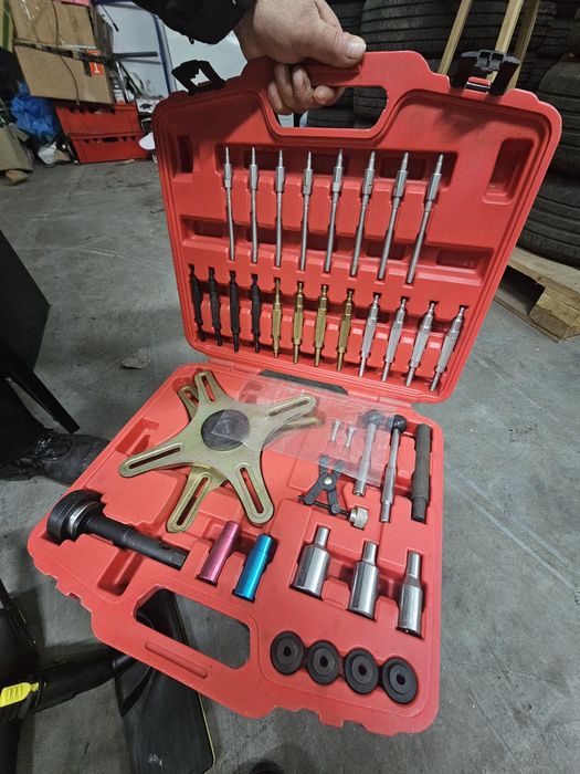 Zestaw do montażu/demontazy sprzęgieł dwumasowych