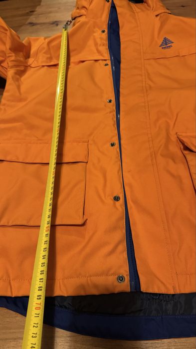 Casaco de neve tamanho M + 2 luvas