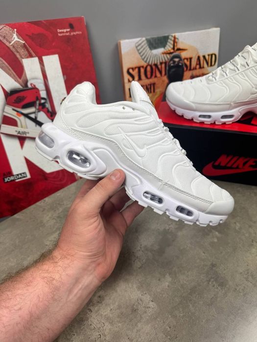 Nike tn білого кольору