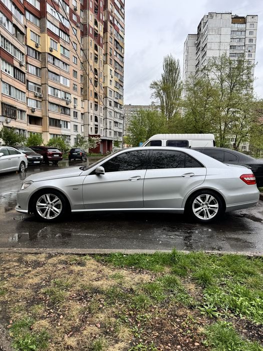 Продам Mercedes - Benz E200 W212