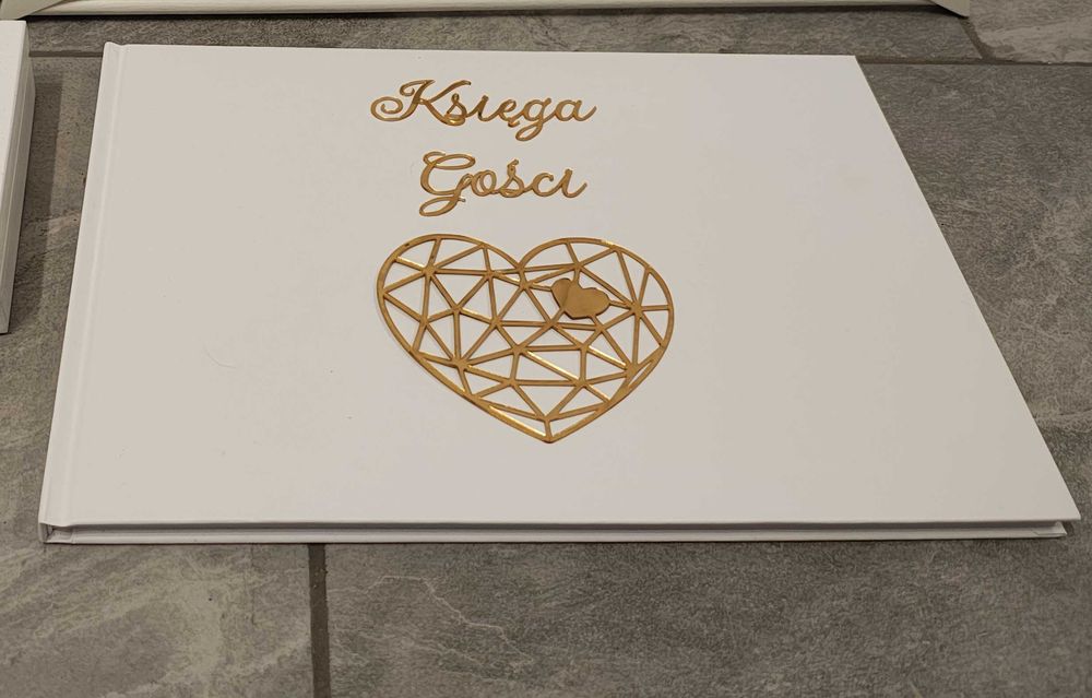 pudełko na obrączki koperty wieszaki koszyki księga