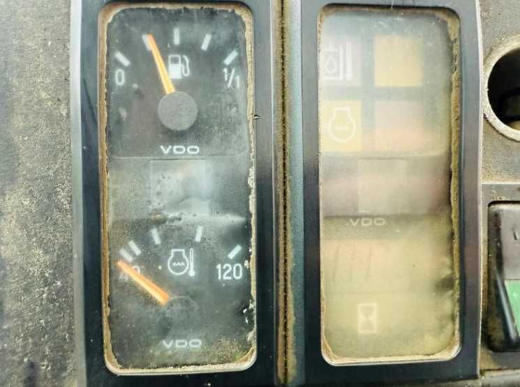 Екскаватор для перевалки лісу , металолома FUCHS MHL 320