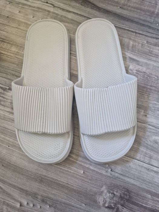 Klapki piankowe 44-45