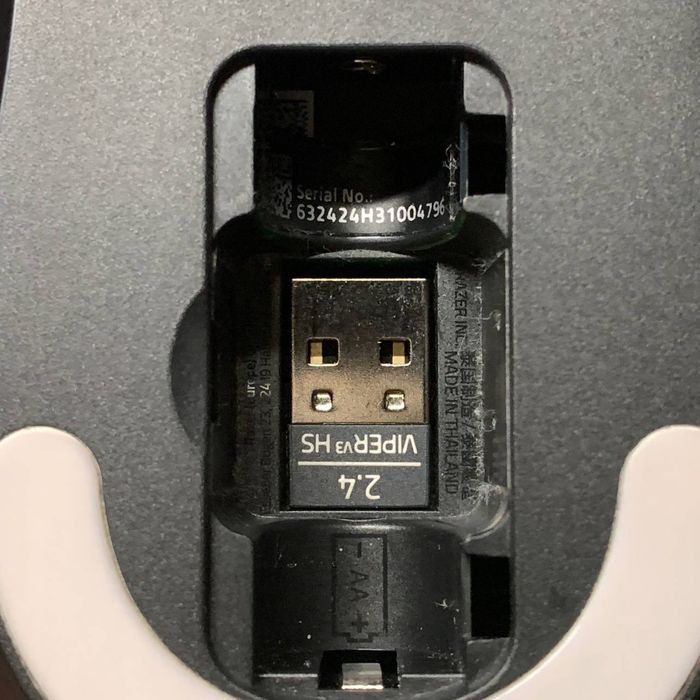 Продам мышку Razer viper  v3 hyperspeed  оригинал