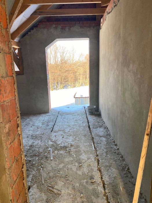 Продаж двоповерхового будинку