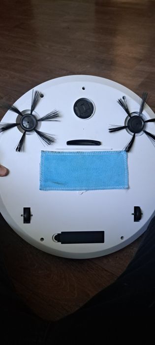 Продам розумний робот пилосос