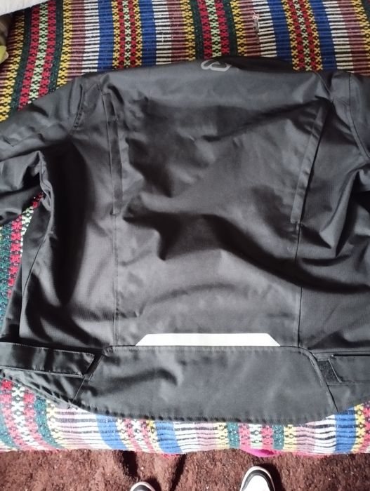 Casaco novo usado uma vez