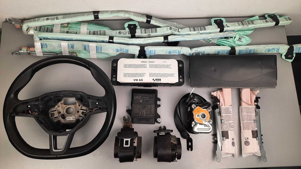 Стеля чорна з VRS дах Шкода Октавія А7 універсал 13-20р оригінал