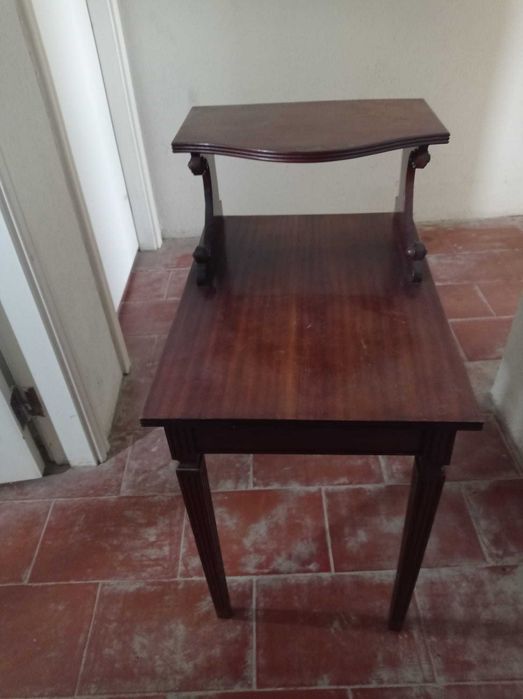 Mesa de cabeceira vintage