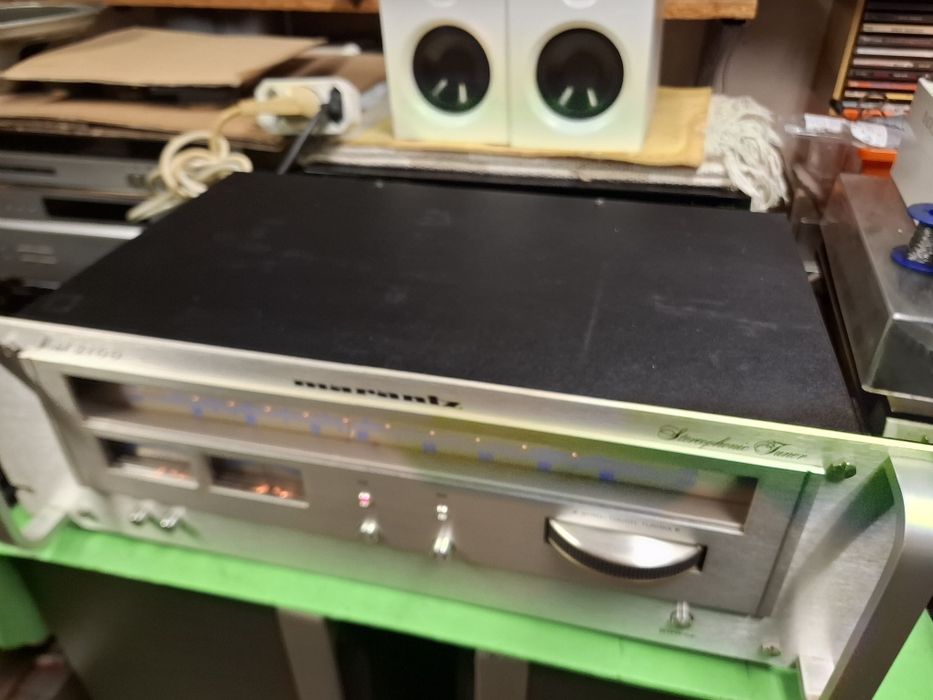 Tuner Marantz 2100