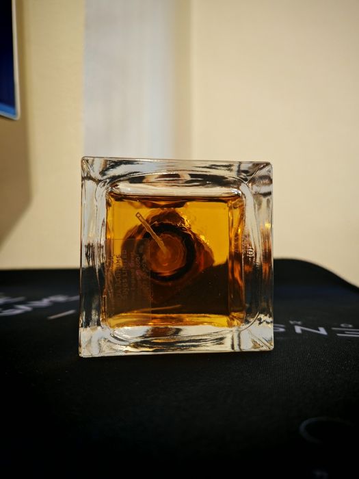 Roja Manhattan Eau De Parfum.