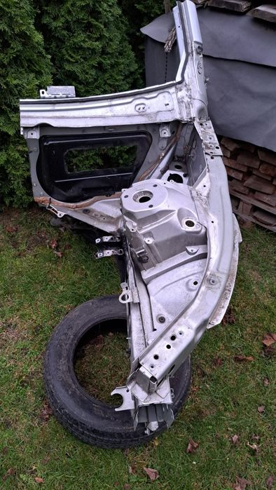 Ćwiartka przednia lewa Volvo XC90 II