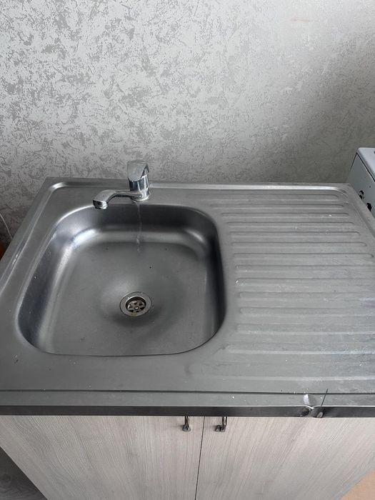 Продам мийку та навісний шкаф