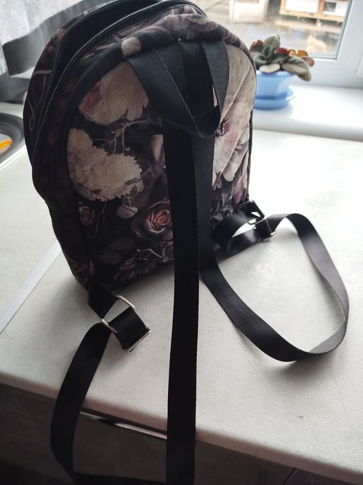 Портфель жіночий