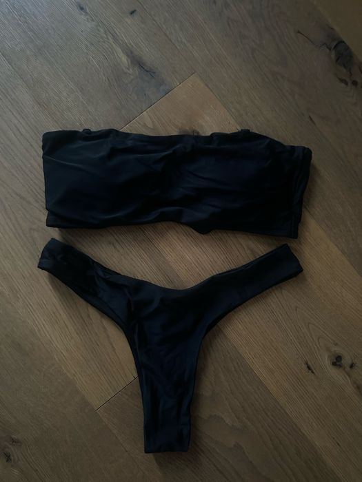 чорний купалтник без лямок