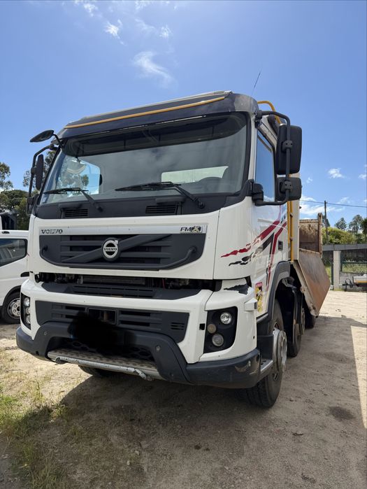 Volvo Fmx 460 8x4 com bascúla