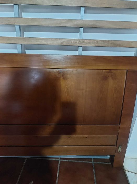 Vendo cama de casal 1,50