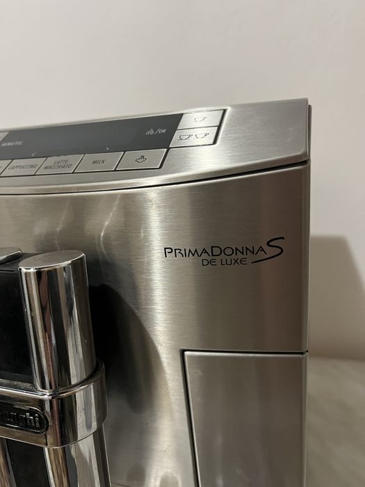 Кавомашина De’Longi PrimaDonna S De Luxe